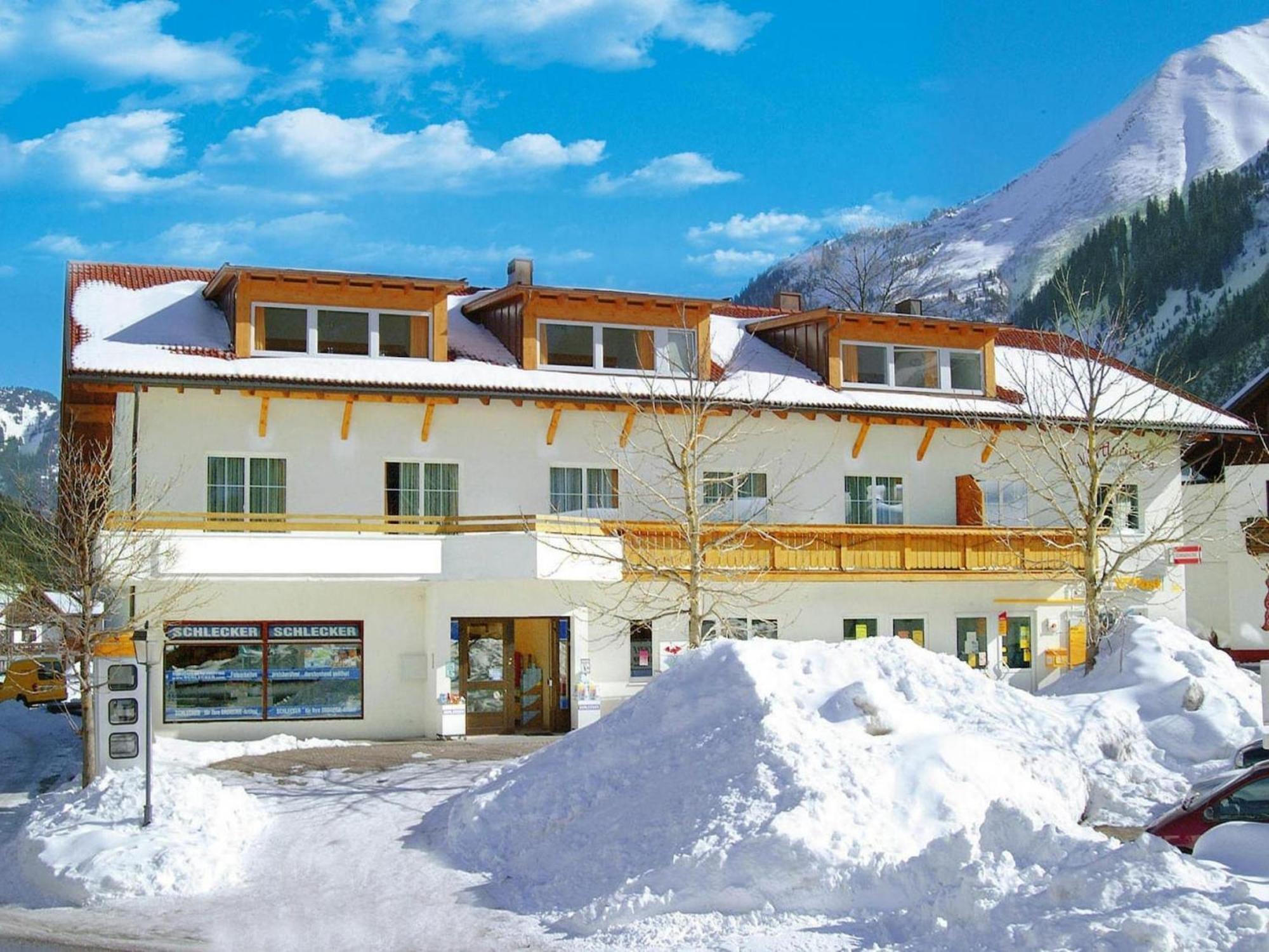 Apartment In Bichlbach With Parking Space Buitenkant foto